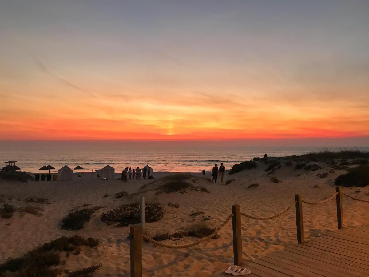 The Far End Surf House - Breakfast Included Eco Surf Villa- 5 Km From Beach Lourinhã Buitenkant foto