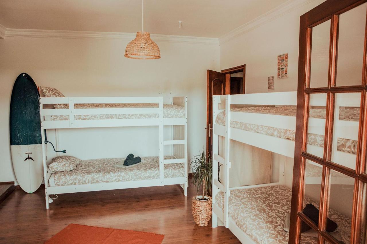 The Far End Surf House - Surf & Yoga Holidays Lourinhã Buitenkant foto