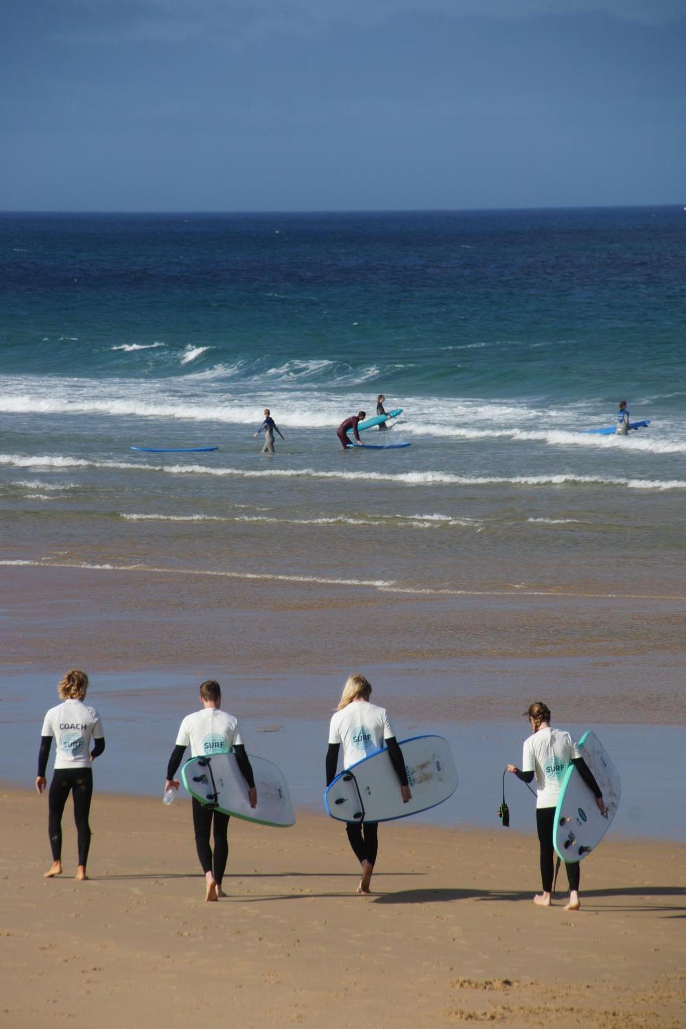 The Far End Surf House - Surf & Yoga Holidays Lourinhã Buitenkant foto