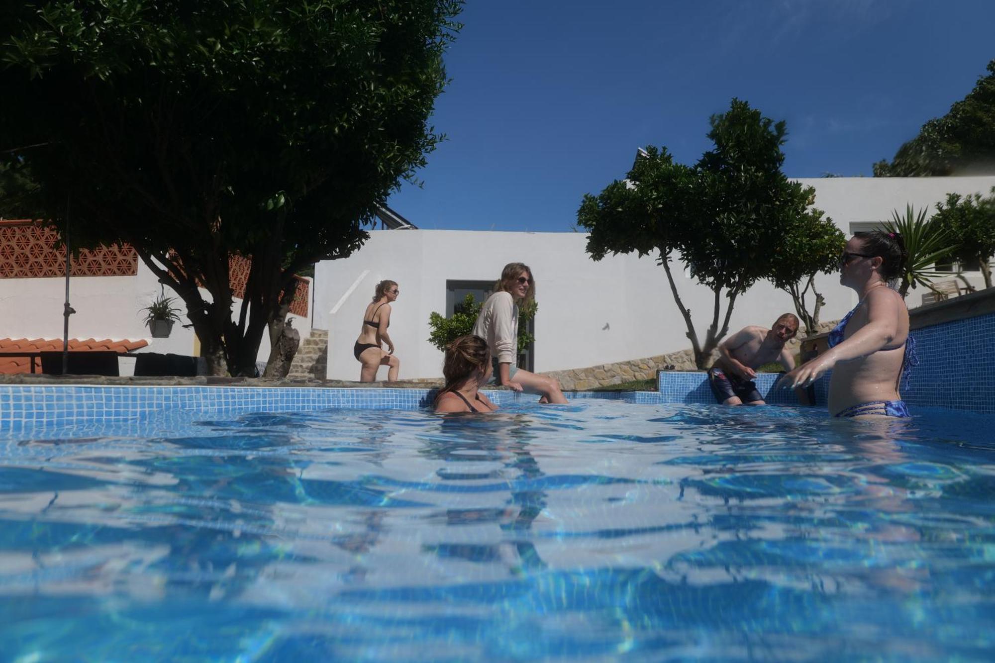 The Far End Surf House - Surf & Yoga Holidays Lourinhã Buitenkant foto