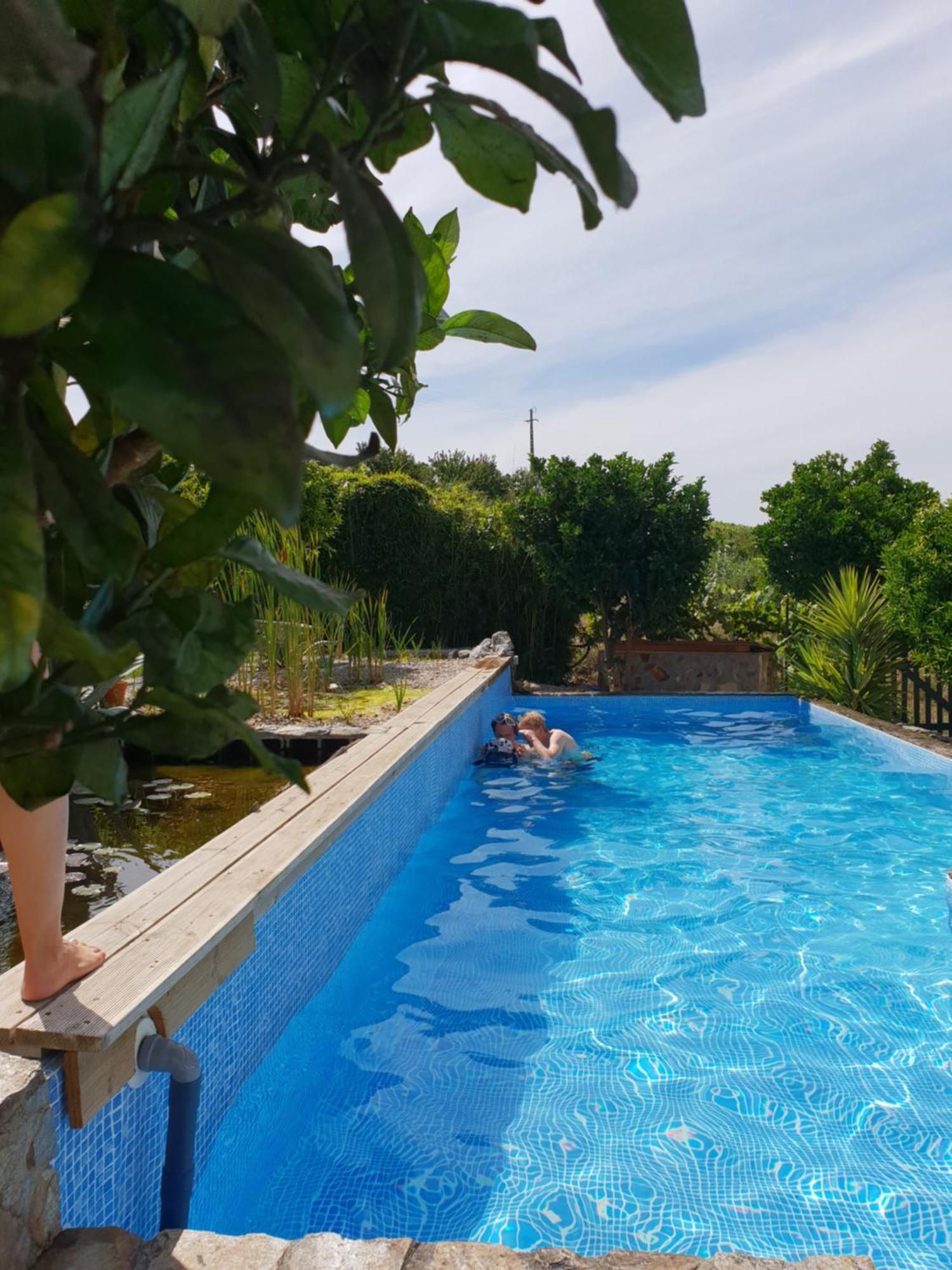The Far End Surf House - Surf & Yoga Holidays Lourinhã Buitenkant foto