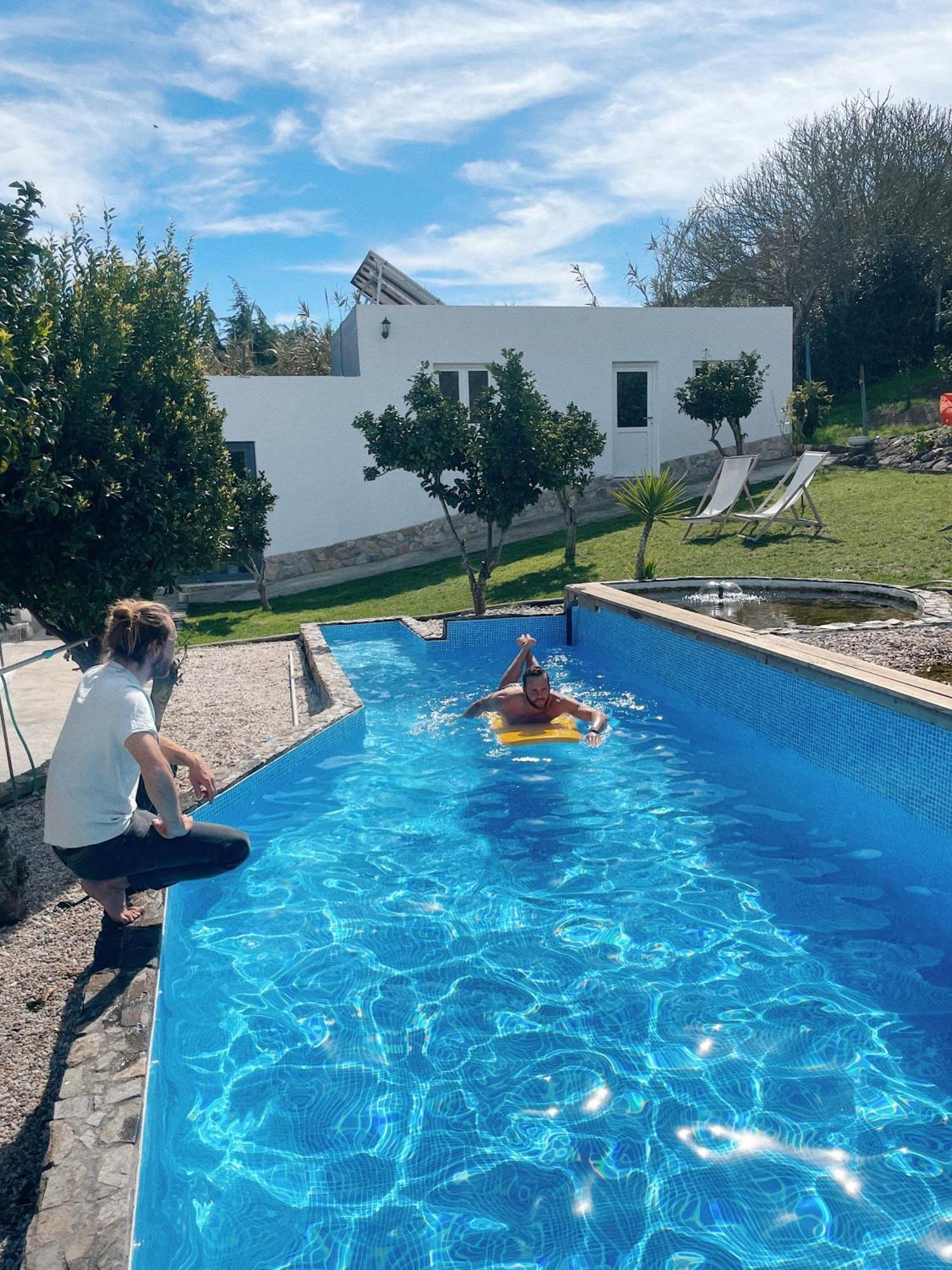 The Far End Surf House - Surf & Yoga Holidays Lourinhã Buitenkant foto