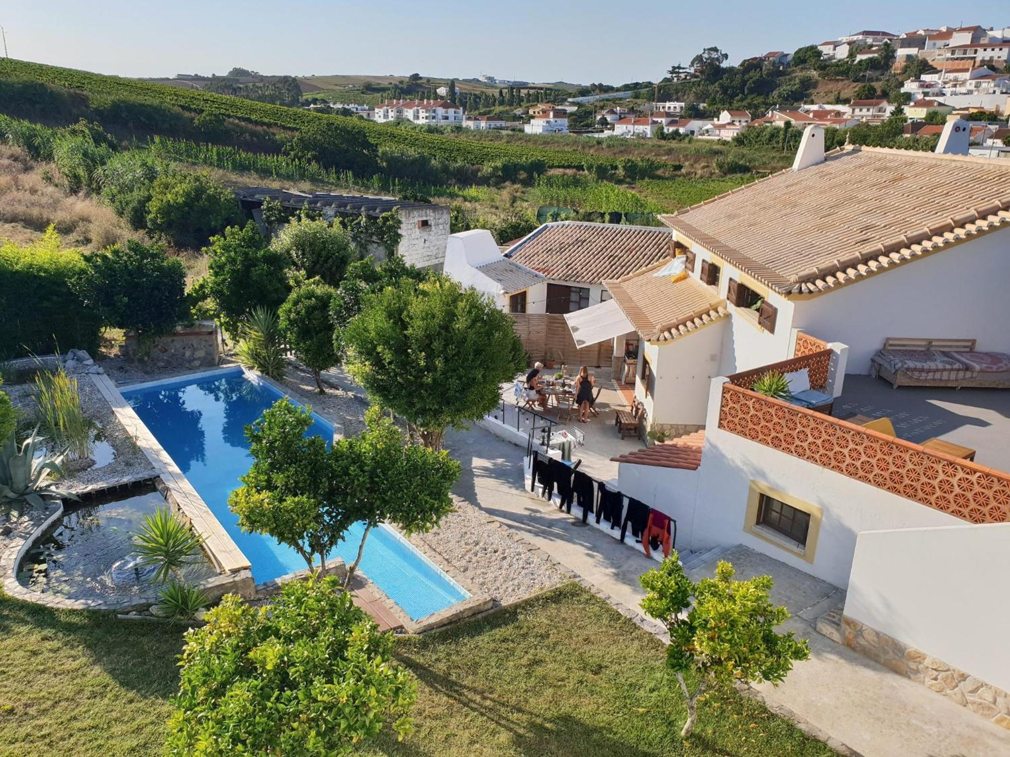 The Far End Surf House - Surf & Yoga Holidays Lourinhã Buitenkant foto