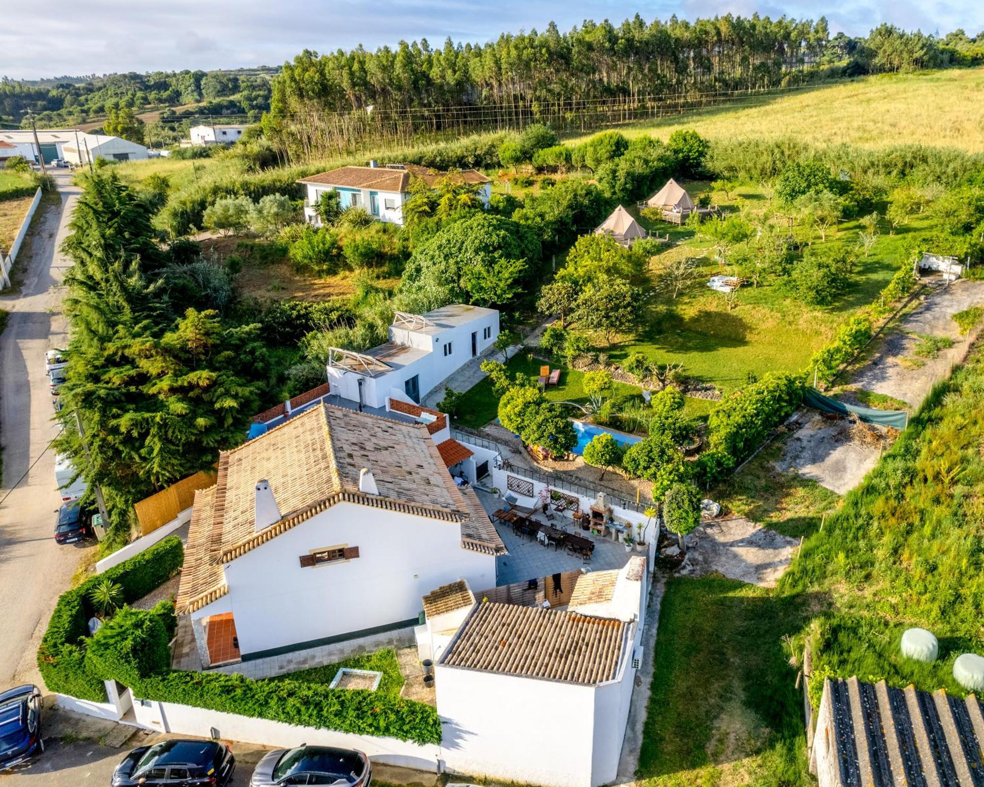 The Far End Surf House - Surf & Yoga Holidays Lourinhã Buitenkant foto